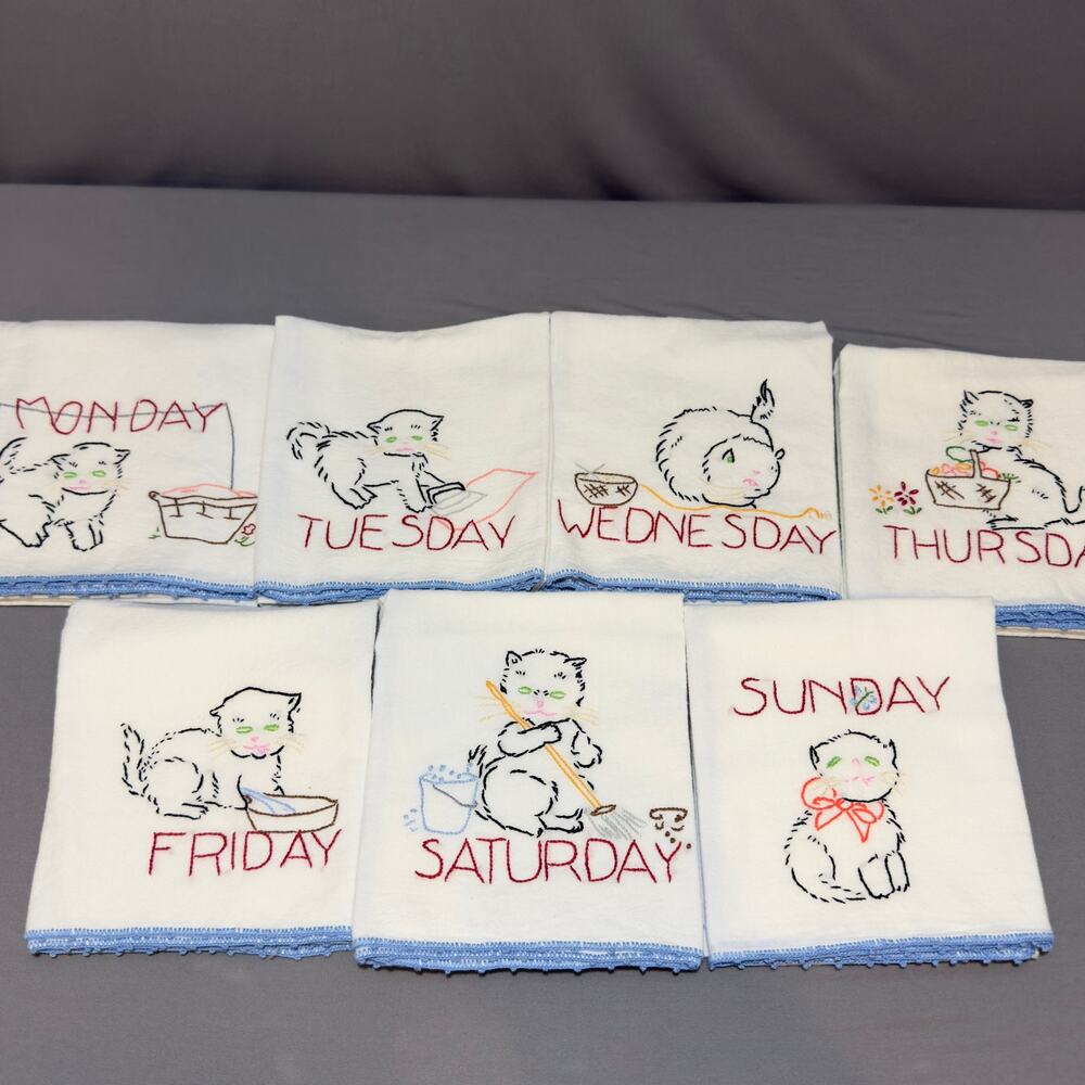 VINTAGE Embroidered Cat Kitten Days of The Week Handtowel Complete Set of 7